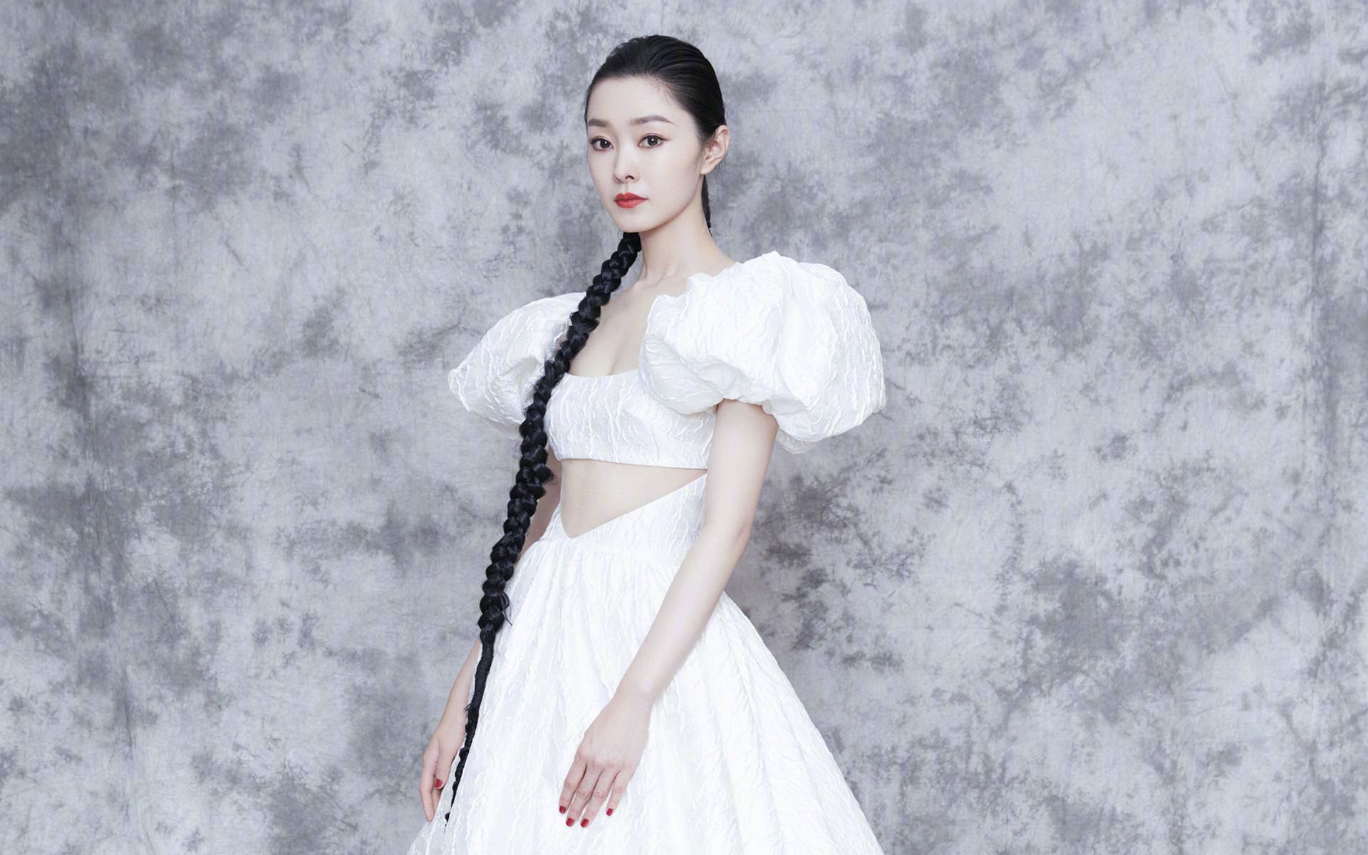 雷火电竞网站-保罗逆龄爆发，深圳团队篮球压制独行侠取关键胜利