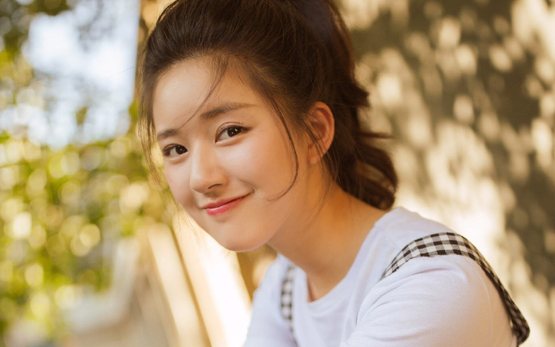 新星闪耀与硬核胜利，奥斯梅恩爆发引领卡塔尔力克巴拉圭